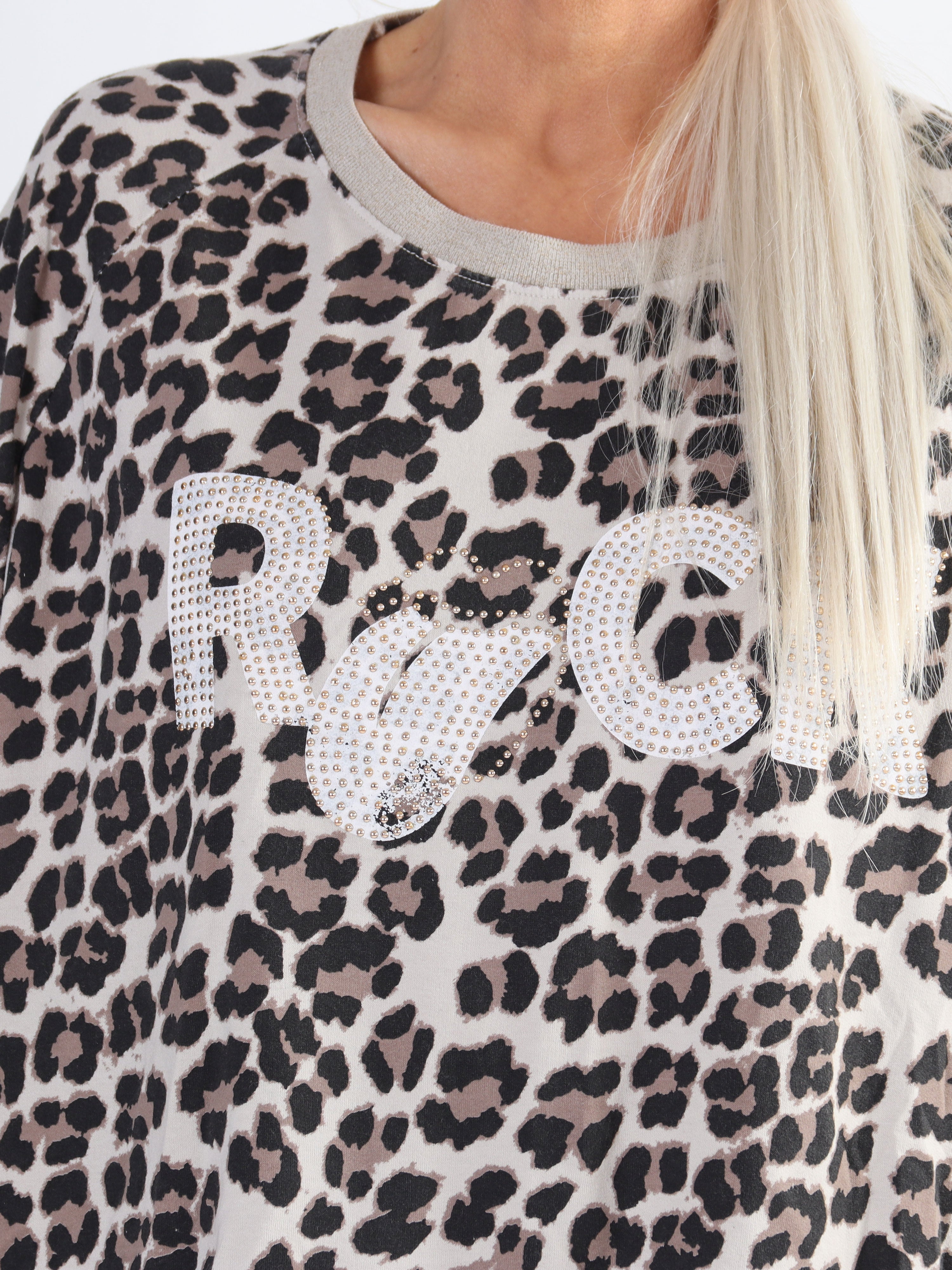 Jennifer - Plus size bluse i bomuld i leopardprint med rock stående